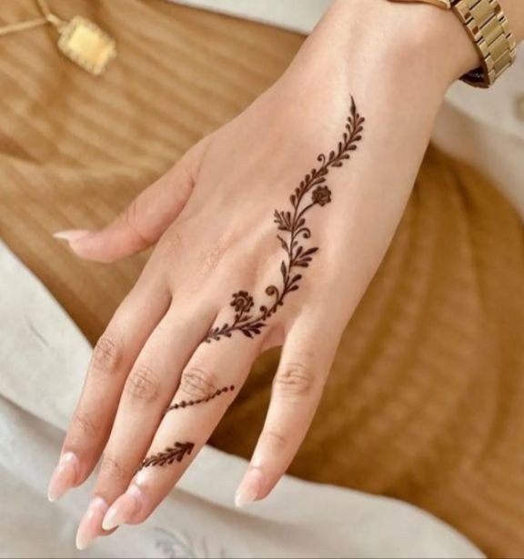 mehndi design girl photo