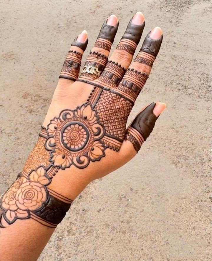 mehndi design girl photo