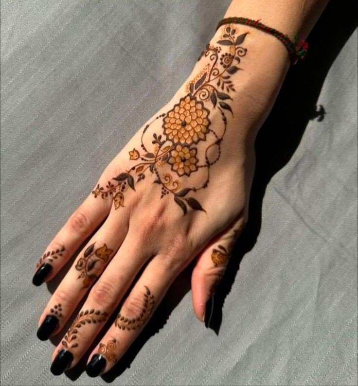 mehndi design girl photo