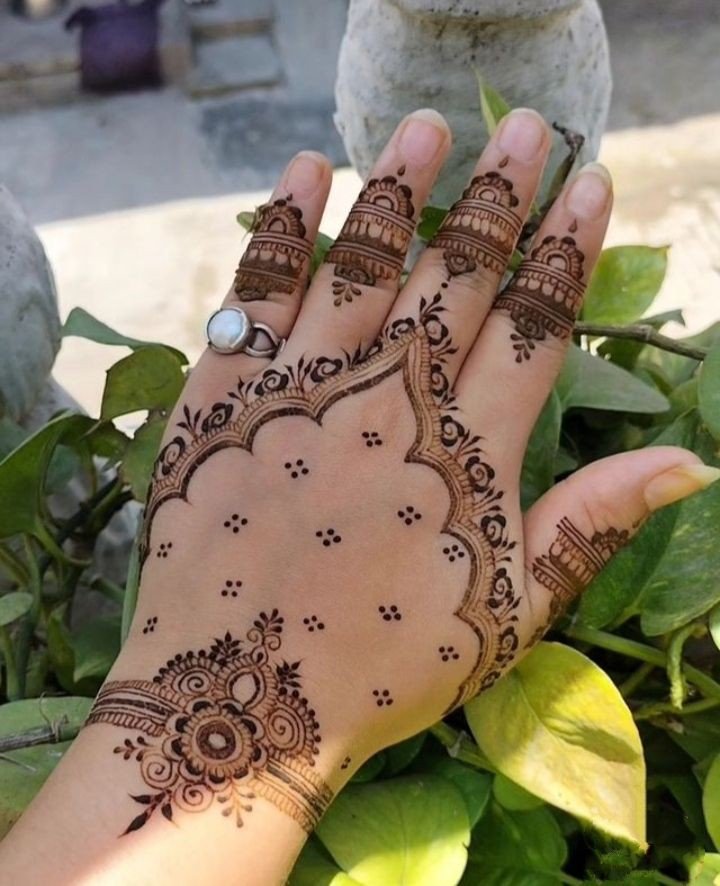 mehndi design girl photo