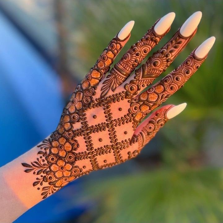 mehndi design girl photo