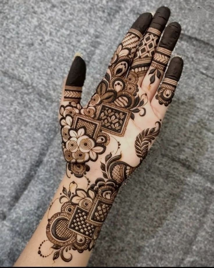 mehndi design girl photo