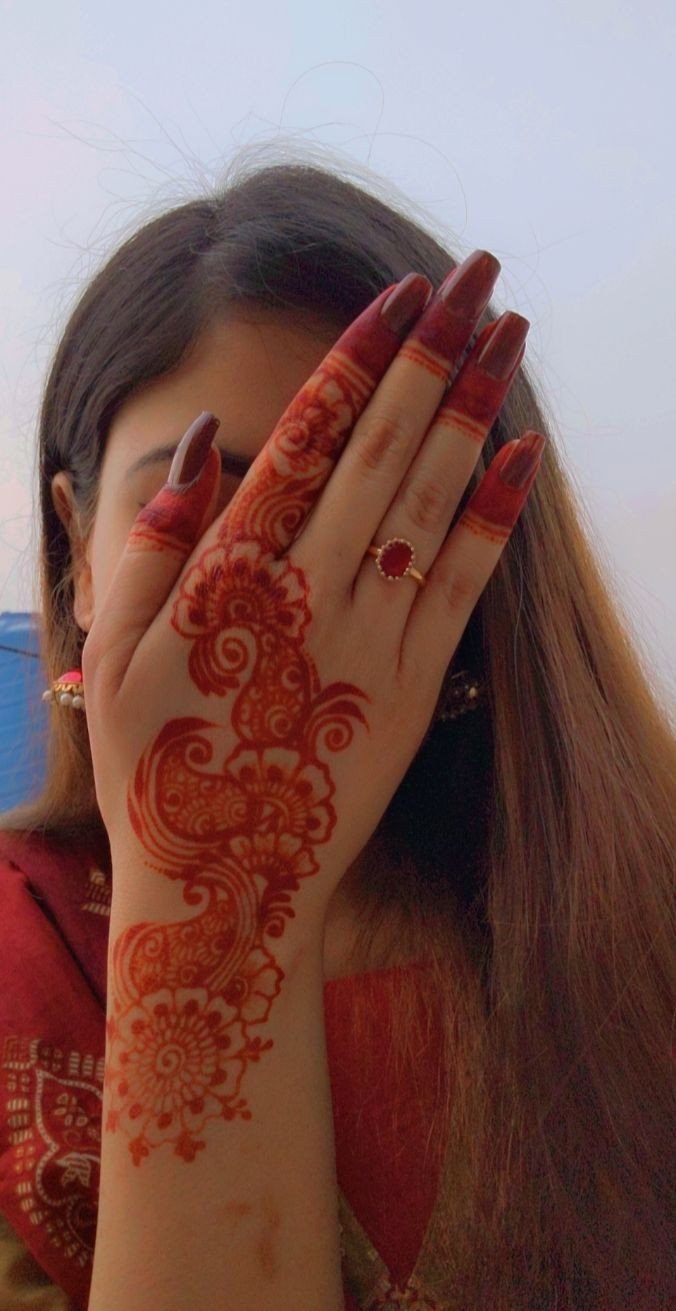 mehndi design girl photo