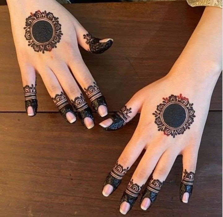 mehndi design girl photo