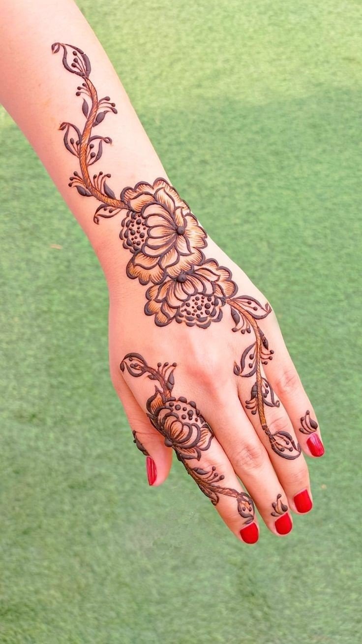 mehndi design girl photo