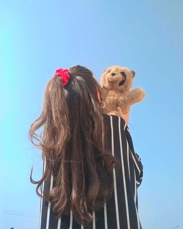 Girl with teddy bear dp for instagram