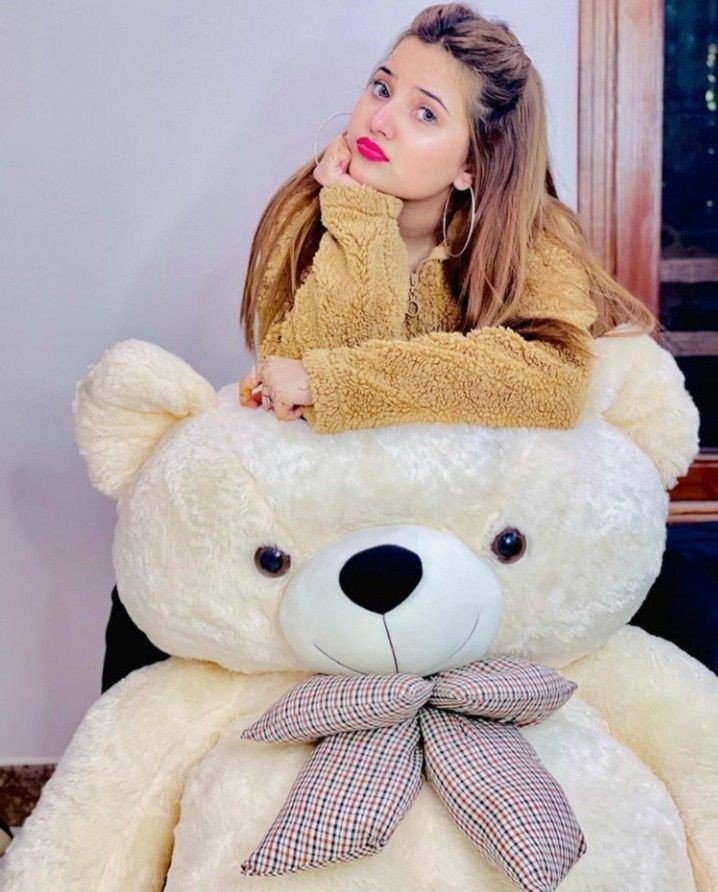 Girl with teddy bear dp for instagram